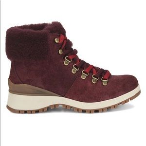 Bionica - Mosto Red Diablo Shearling-collar waterproof suede boot - worn once